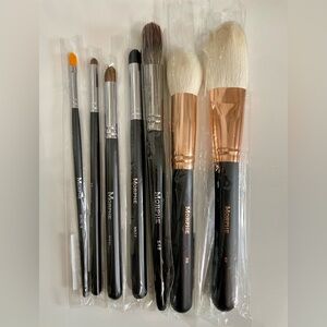 Lot of MORPHE makeup brushes